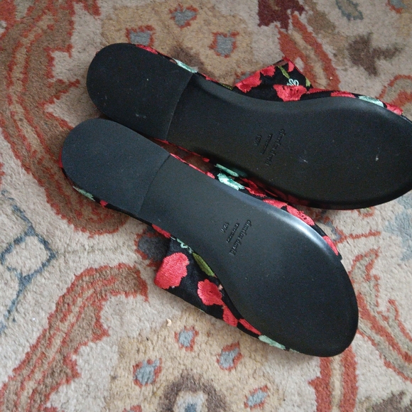 Pretty CHARLES DAVID Embroidered Floral Mules 12M - Picture 4 of 4